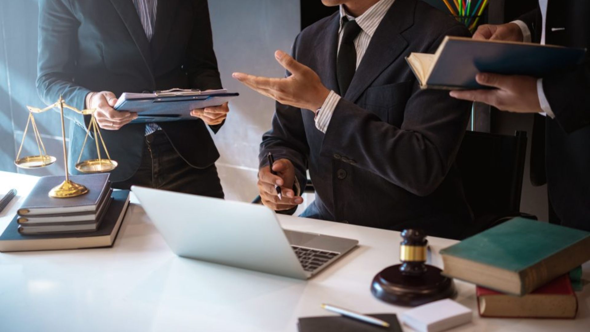 Empowering Entrepreneurs: What Legal Companies in Dubai Support Startups