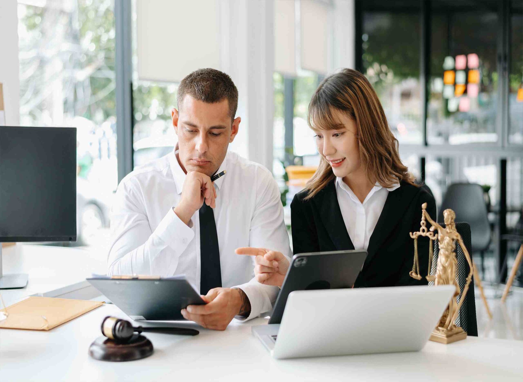 What Questions Should You Ask Dubai Divorce Lawyers Before Hiring?