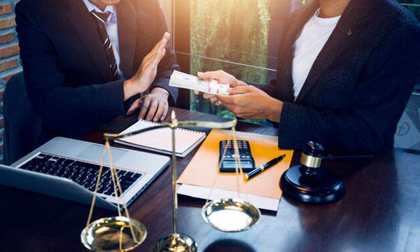 Commercial Lawyer Dubai