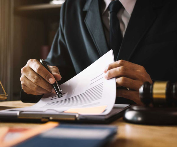 Commercial Lawyer In Dubai