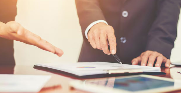 Corporate Due Diligence Lawyer Dubai